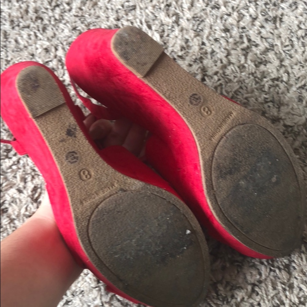 Women’s Red Wedges - Picture 3 of 3